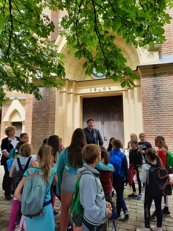 A_helyi_evangélikus_templomban_jártunk (1)